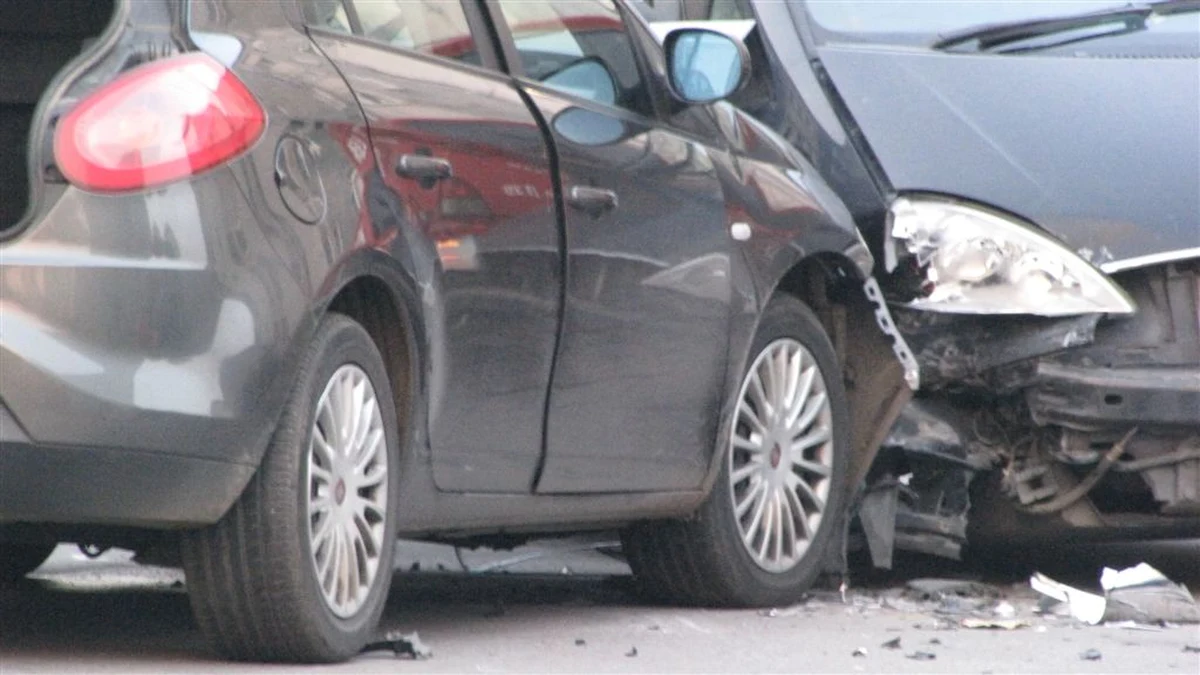Najprawdopodobniej w poniedziałek zostanie przesłuchany mężczyzna, który został zatrzymany po strzelaninie w Gdańsku. Podczas obławy policjanci śmiertelnie postrzelili jednego z trzech złodziei samochodów. W czasie akcji ciężko rannych zostało dwóch funkcjonariuszy i drugi bandyta. Trzeci uciekł. Życie policjantów nie jest zagrożone.