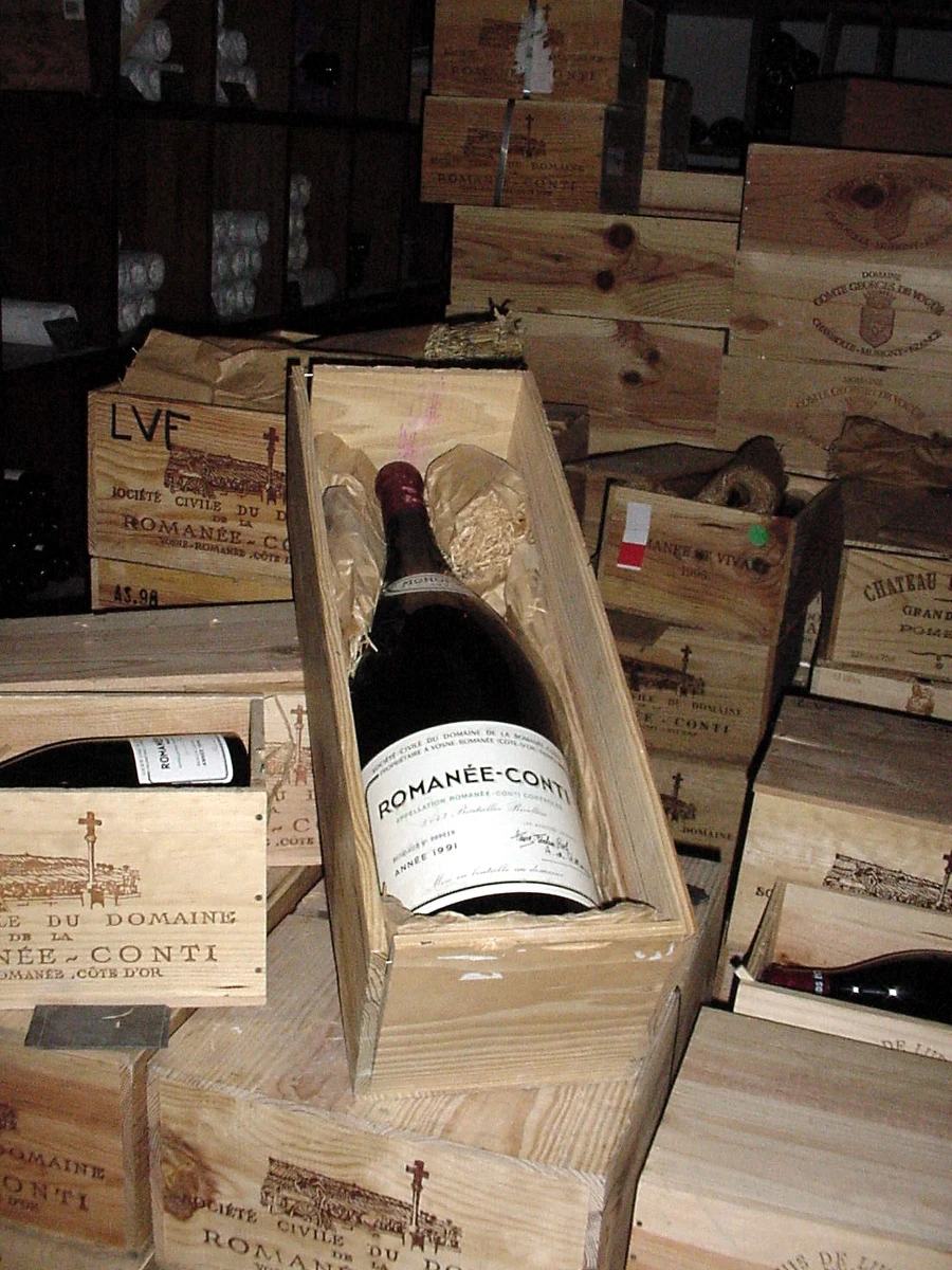 Dziś jest czas "Beaujolais Nouveau". Jak co roku, w trzeci czwartek listopada, tysiące wielbicieli po raz pierwszy otwierają butelki z tegorocznym francuskim winem. Ale oprócz smaku, wino to także realne pieniądze.