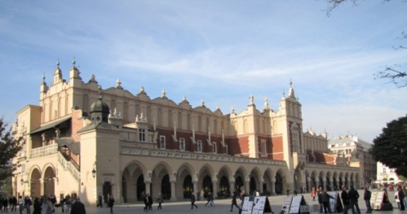 Krakowski rynek wśród dziesięciu najpiękniejszych w Europie - Świat Brukselski Grand Place najpiękniejszym rynkiem w Europie - uznał holenderski portal turystyczny. Redakcja wybrała 20 placów, na które mogli głosować użytkownicy. Oceny dokonywano po obejrzeniu sześciu zdjęć. Rynek Główny w Krakowie znalazł się w pierwszej "10" zestawienia.