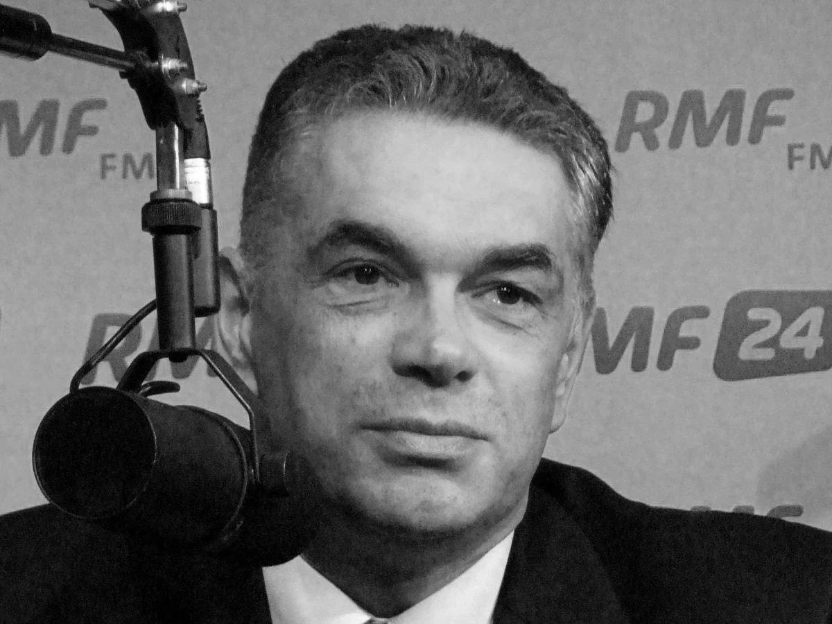 Decyzja w sprawie ekshumacji została podjęta. (…) Wszystkie osoby odpowiedzialne za śmierć Stanisława Pyjasa mogą spodziewać się zarzutów - powiedział w Kontrwywiadzie RMF FM Janusz Kurtyka. Prezes IPN stwierdził: Jaruzelski to zdrajca. Został zwerbowany przez Informację Wojskową w latach 50. Sowieci roztoczyli nad nim parasol ochronny. To Kiszczak w 1952 r. uratował go przed wyrzuceniem z armii: Istniała potem pamięć tej przysługi, na której budowali stosunki koleżeńskie.