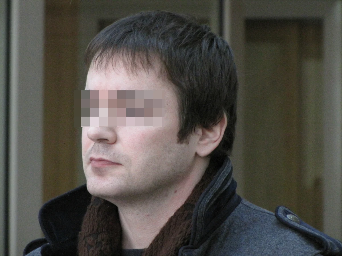 Anders Högström został skazany na 2 lata i 8 miesięcy za podżeganie do kradzieży napisu z Auschwitz. Wyroki usłyszeli także dwaj pozostali oskarżeni: Marcin A. - 2 lata i 6 miesięcy za podżeganie, oraz Andrzej S. - 2 lata i 4 miesiące za współudział w kradzieży. Wszyscy oskarżeni ukarani także zostali nawiązkami w wysokości po 10 tys. zł.