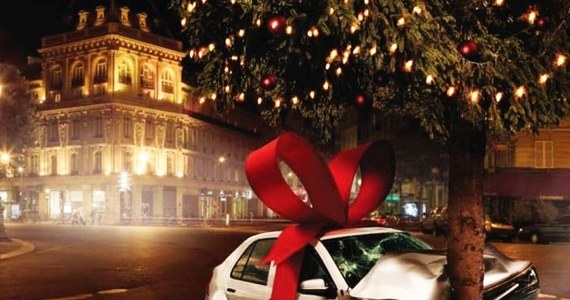 "Najpiękniejszy prezent noworoczny - to nie stracić życia wracając z sylwestra!" - pod takim hasłem ruszyła wielka kampania francuskiego rządu, przeciwko siadaniu za kierownica w stanie upojenia alkoholowego.