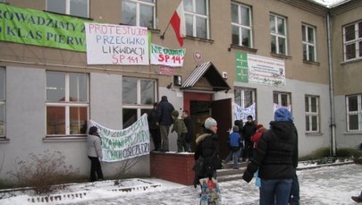 Łódź: Rodzice bronią szkoły przed likwidacją