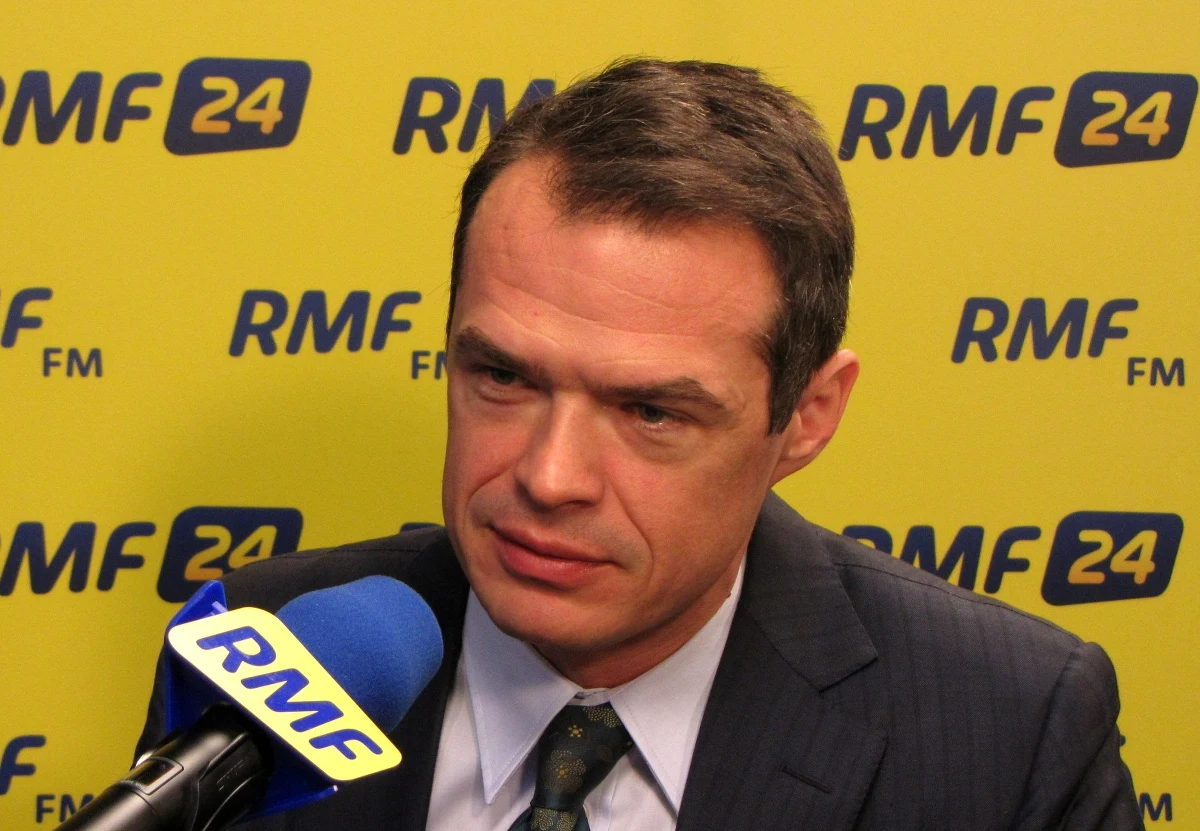 Prezydent Komorowski zaprosi byłych prezydentów i premierów do udziału w swojej delegacji na beatyfikację Jana Pawła II. Jarosław Kaczyński jest byłym premierem, chyba że "gdzieś to wygumkował". Mam nadzieję, że jako były polski premier będzie gotów uczestniczyć we wspólnej delegacji z Bronisławem Komorowskim - mówi gość Kontrwywiadu RMF FM Sławomir Nowak.