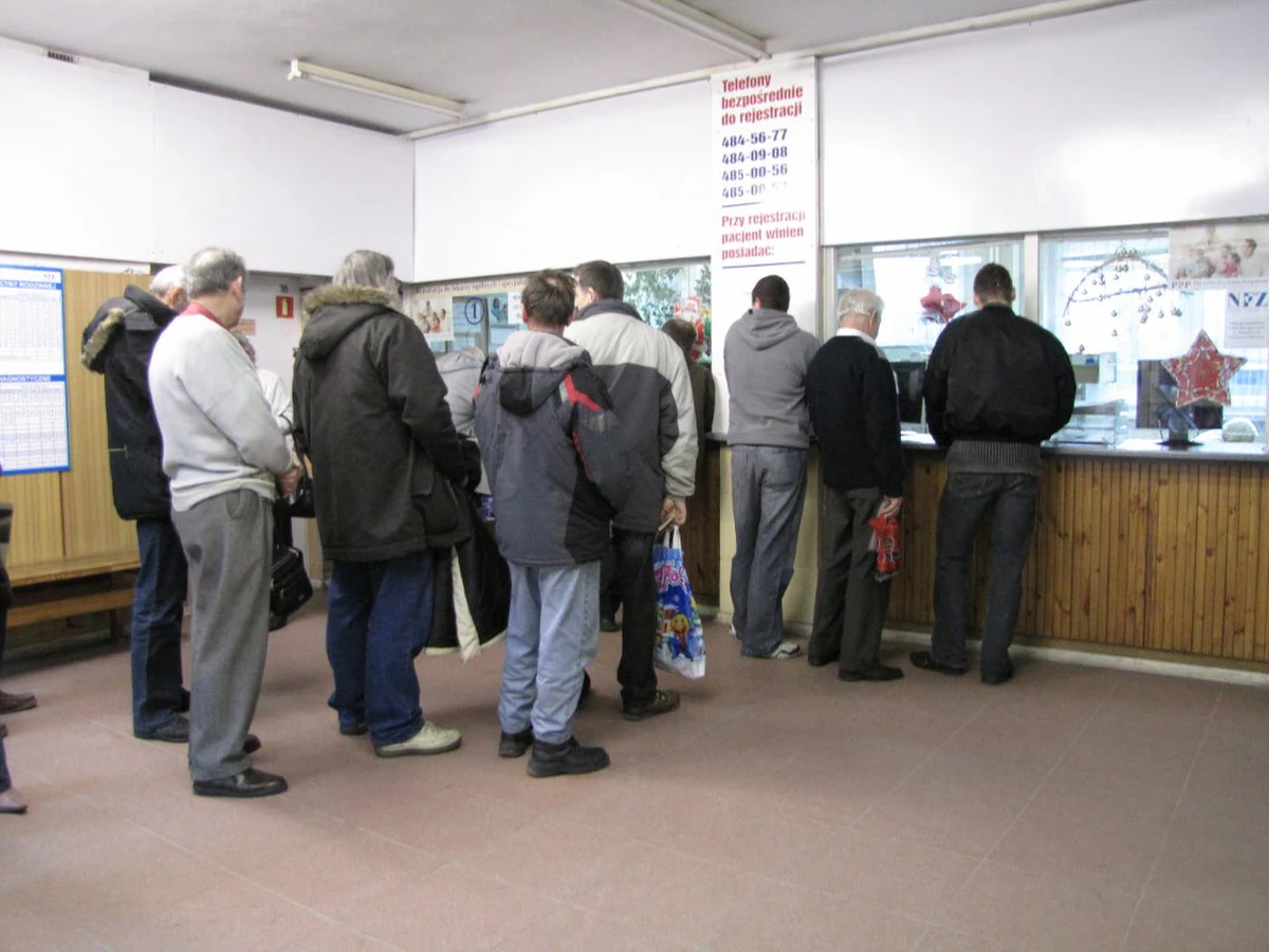 W ostatnich dniach lutego z powodu grypy zmarło 15 osób. Jak wynika z danych Państwowego Zakładu Higieny, średnia dzienna zachorowalność na tę chorobę pod koniec miesiąca nieznacznie spadła. Od początku roku z powodu grypy zmarło 97 osób.