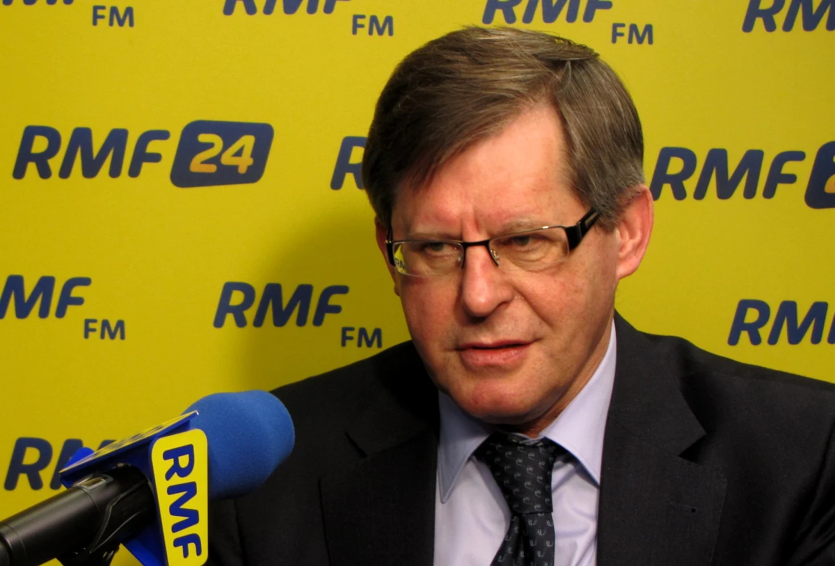 "Muszę zadbać by Stadion Narodowy zarabiał na siebie. Nazwa zostanie sprzedana jeżeli dostaniemy dobrą cenę. Jeżeli któryś ze sponsorów zaproponuje ok. 10 milionów złotych rocznie, ma szansę. To atrakcyjna cena" - mówi w Kontrwywiadzie RMF FM minister sportu Adam Giersz.