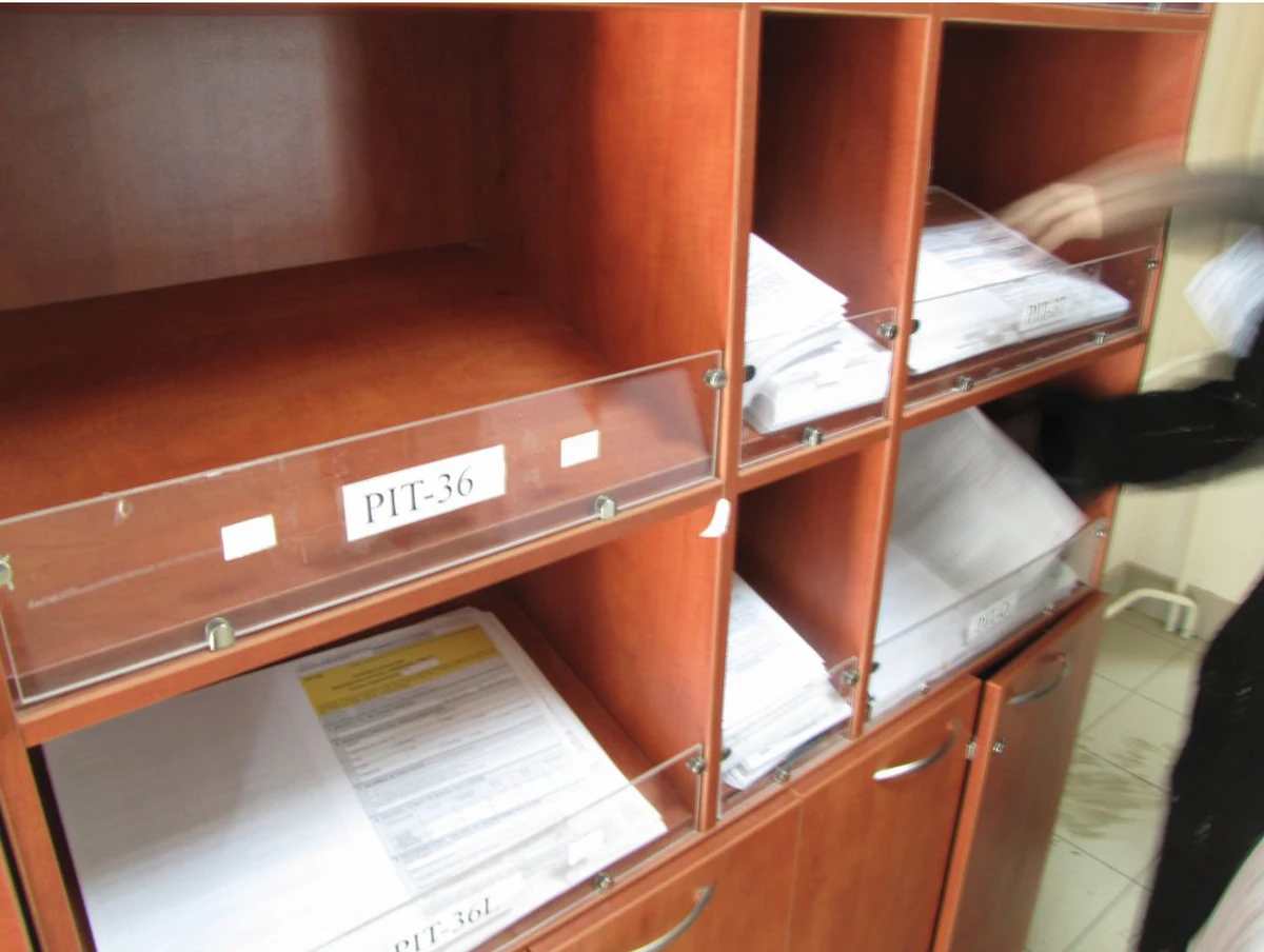 Aby oddać mniej fiskusowi, wystarczy zastosować ulgi. Nasz podatek możemy zmniejszyć dzięki ulgom: prorodzinnej i na zakup internetu.