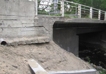 Most w Dabrowie Górniczej pękł w trakcie remontu