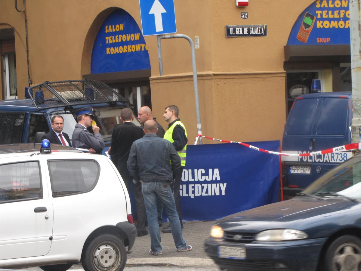 Najpierw - prawdopodobnie w trakcie szarpaniny - zginęła 43-letnia kobieta, potem jej były mąż miał popełnić samobójstwo. Takie są wstępne ustalenia policji na temat tego, co wydarzyło się w lombardzie w centrum Zabrza.