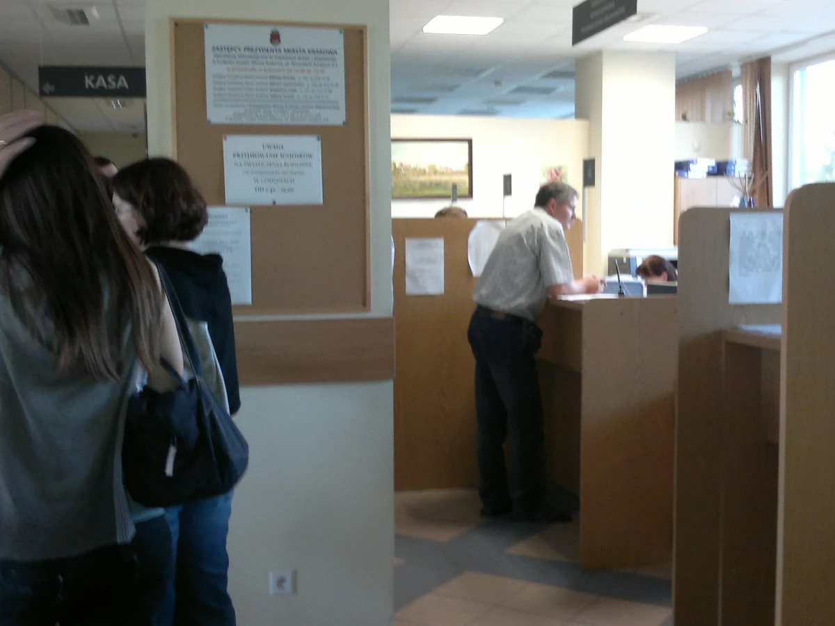 Ponad 17 tys. osób dopisało się do spisu wyborców w Warszawie. Wnioski w tej sprawie można było w całym kraju składać do wtorku. We Wrocławiu z tej możliwości skorzystało przynajmniej 7 tys. wyborców, w Gdyni ponad tysiąc, w Lublinie niecały tysiąc.