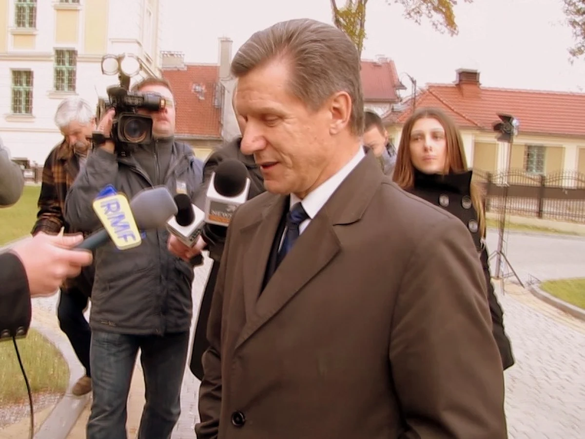 O godzinie 9 rozpoczął się przed Sądem Rejonowym w Ostródzie proces byłego prezydenta Olsztyna. Prokuratura oskarżyła Czesława Małkowskiego o zgwałcenie ratuszowej urzędniczki i przestępstwa seksualne wobec trzech innych. Posiedzenie sądu toczy się za zamkniętymi drzwiami.