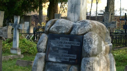 Zbeszczeszczone groby polskich żołnierzy na Litwie