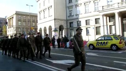 Dawni żołnierze na ulicach Warszawy