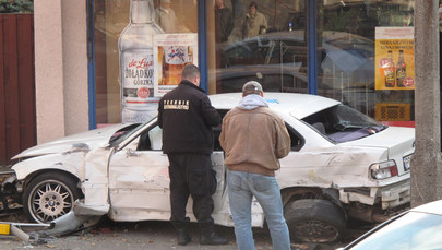 Poznań: Zarzuty dla kierowcy, który śmiertelnie potrącił dwie osoby