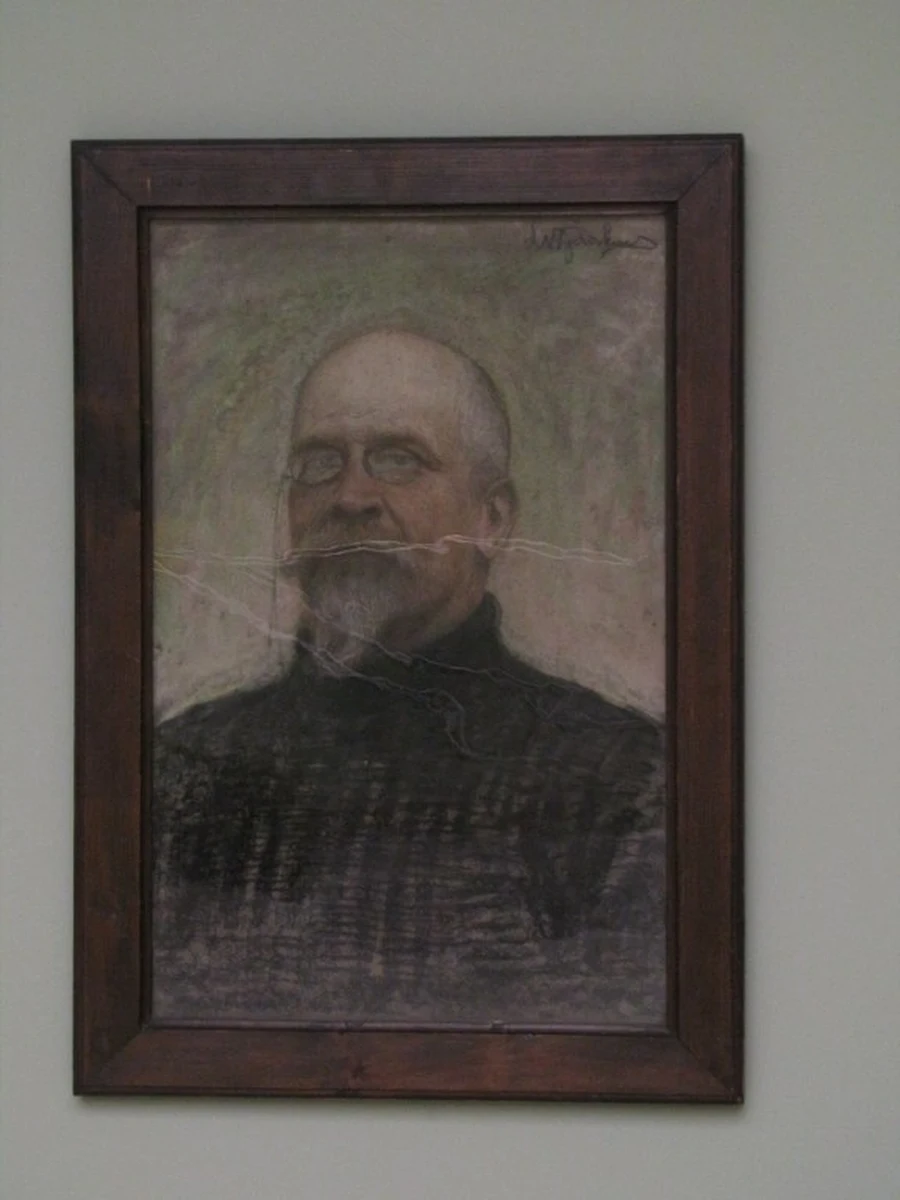 W Muzeum Narodowym po raz pierwszy pokazano publicznie nieznane dotąd dzieło Leona Wyczółkowskiego. Jest to portret znanego matematyka Brunona Abakanowicza, który przez lata mieszkał w Paryżu. Obraz w jednym z francuskich domów odnalazło małżeństwo Śniadowerów. Odkupili go i przekazali do Muzeum Narodowego, gdzie nikt nie spodziewał się istnienia takiego dzieła.