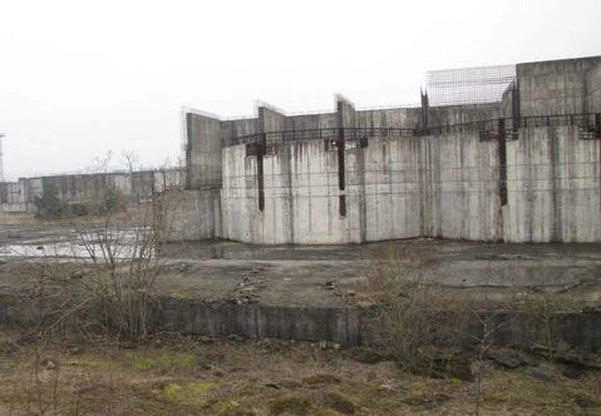 Elektrownia jądrowa powstanie w Żarnowcu, Choczewie lub Gąskach - to trzy potencjalne lokalizacje elektrowni jądrowej wskazane przez jej inwestora Polską Grupę Energetyczną. Wszystkie trzy miejsca leżą nad Morzem Bałtyckim.

