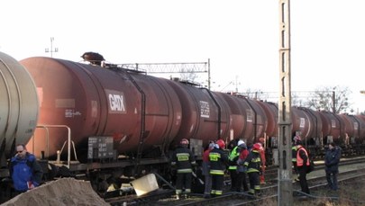 Koło Olsztyna zderzyły się cysterny, wyciekło 60 tys. litrów oleju