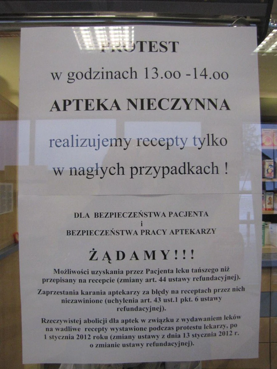 Od dziś Naczelna Rada Aptekarska zaostrza protest przeciwko zapisom nowej ustawy refundacyjnej. Apteki mają być zamknięte codziennie od godziny 13 do 14. NRA domaga się m.in. zniesienia kar dla farmaceutów, którzy realizują niewłaściwie wypisane recepty.