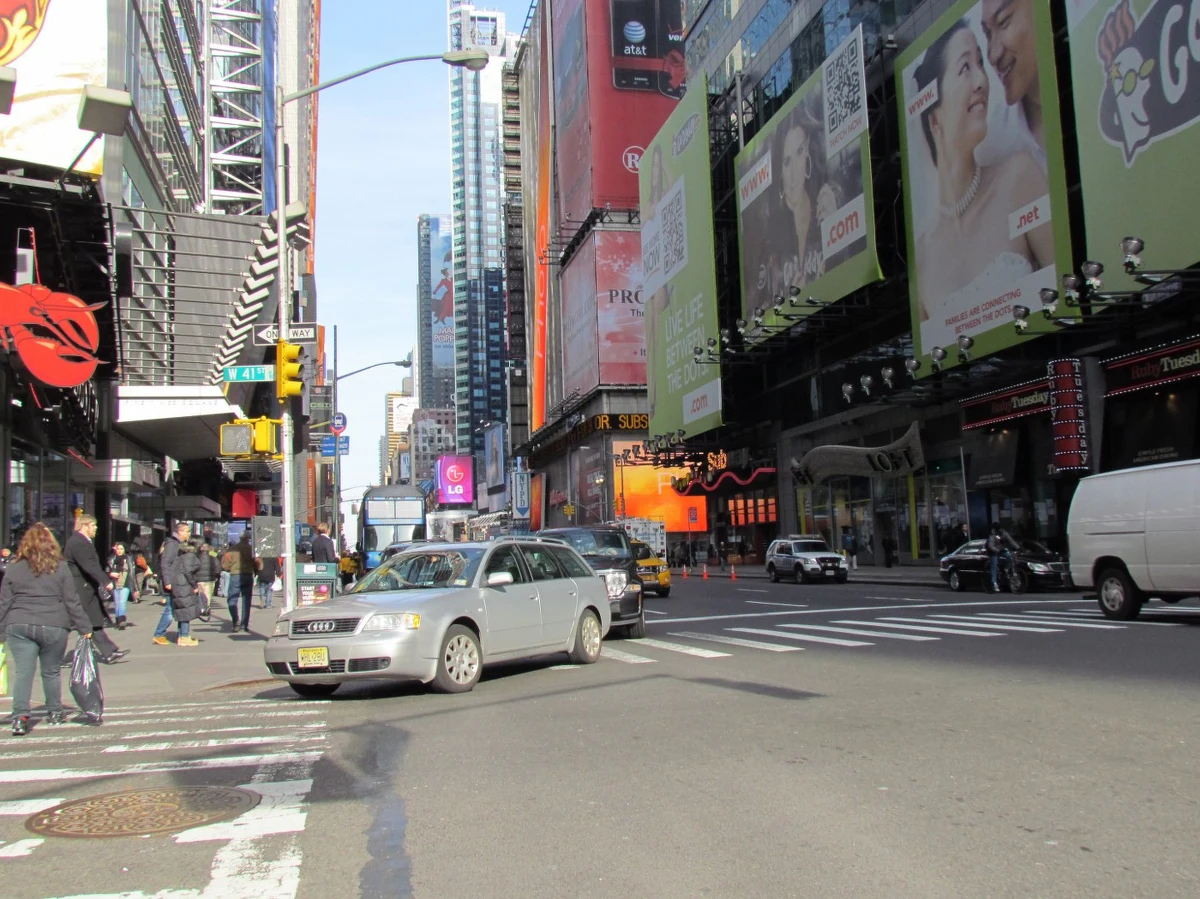"Can I Park Here?" - czy mogę tu zaparkować? Aplikację o tej nazwie masowo ściągają sobie na smartfony nowojorscy kierowcy.  Została opracowana przez mieszkańca Nowego Jorku, który chciał uniknąć dylematów przy parkowaniu i ewentualnych mandatów.