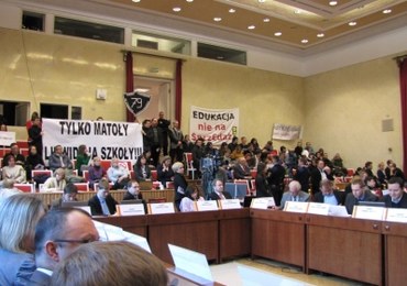 Radni Warszawy zdecydowali - część szkół do likwidacji