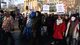 W całej Polsce odbywają się protesty przeciw ratyfikowaniu umowy handlowej ACTA. W Poznaniu manifestanci przemaszerowali ulicami miasta. Demonstrację zakończyło odpalenie świec dymnych i spalenie kukły symbolizującej umowę ACTA.