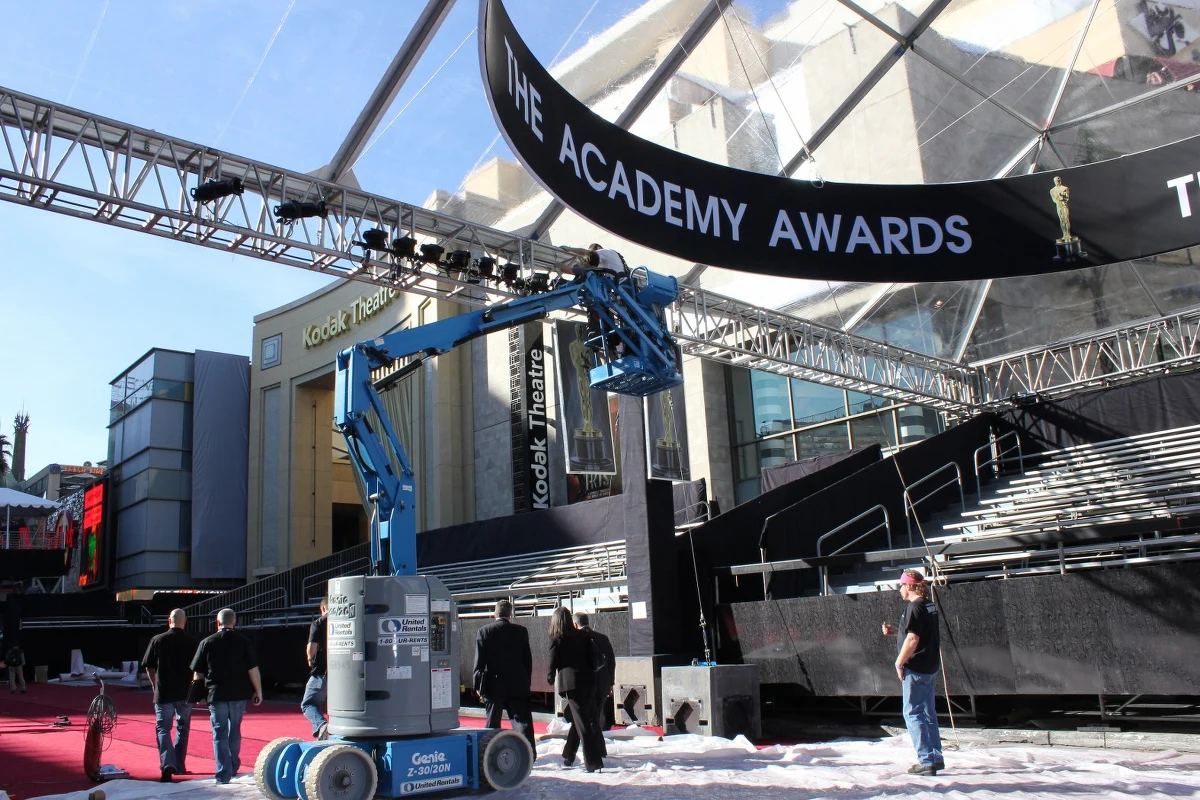 Hollywoodzka sala, gdzie od 10 lat odbywa się gala wręczenia Oscarów, nie nosi już nazwy Teatr Kodaka. Legendarna amerykańska firma fotograficzna ogłosiła w tym roku upadłość, więc wycofała się z patronatu, który ją słono kosztował.