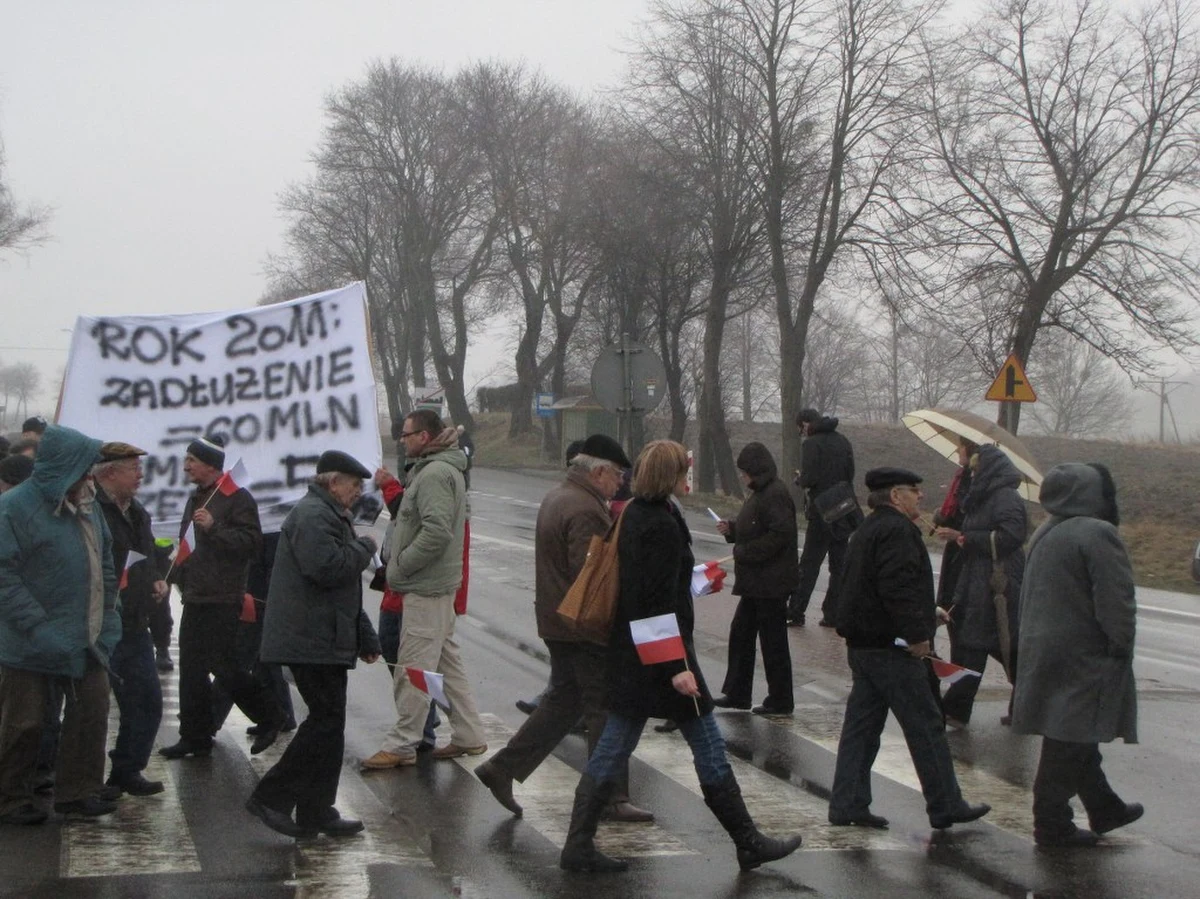 Od 14 do 16 mieszkańcy Ostródy na Mazurach protestowali przeciwko swojemu burmistrzowi. W ramach protestu zablokowali drogi krajowe nr 7, 15 i 16.