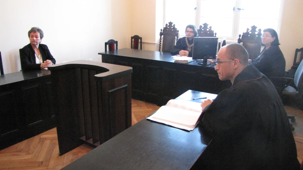 Sąd Okręgowy w Gdańsku nie uwzględnił zażalenia dotyczącego sprawy młodego żeglarza Patryka Palczyńskiego. Decyzję odroczył do 27 marca. Sąd zasugerował prokuraturze przesłuchanie jeszcze jednego świadka. Rodzina nie zgadza się ze śledczymi, którzy uznali, że chłopak popełnił samobójstwo. 

