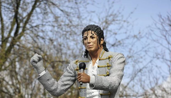 Pomnik Michaela Jacksona stanął przed stadionem Fulham FC.