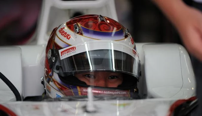 Kobayashi pozostanie w Sauber na kolejne lata