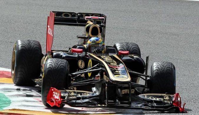 Formuła 1: Szef Lotus Renault chwali Sennę