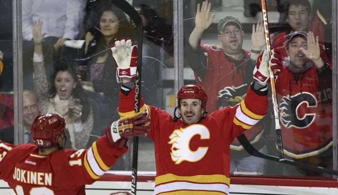 NHL: Calgary Flames lepsi od Chicago Blackhawks