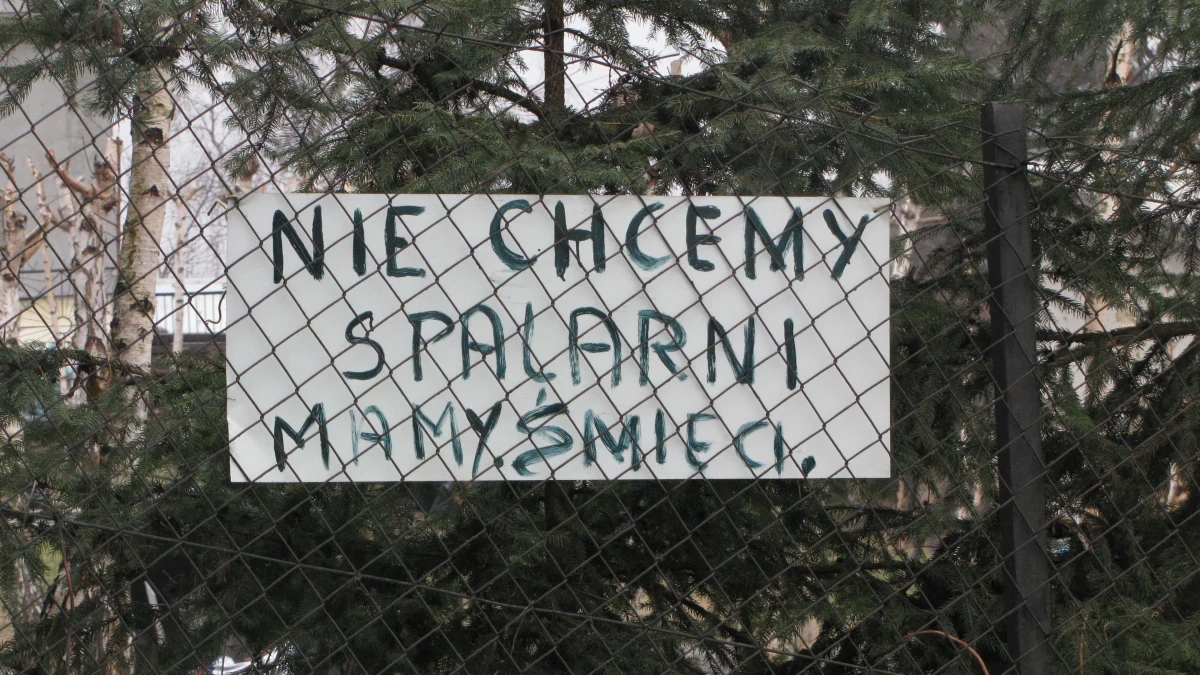 Mieszkańcy krakowskiej Baryczy i Wieliczki protestują przeciwko planowanym inwestycjom tuż pod ich oknami. Według uchwały Rady Miasta na obrzeżach wysypiska ma powstać miejsce kremacji i pochówku domowych zwierząt.