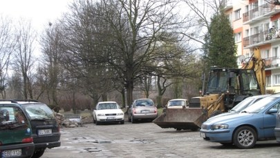 Łódź: Parkingowy koszmar na osiedlu im. Mikołaja Reja