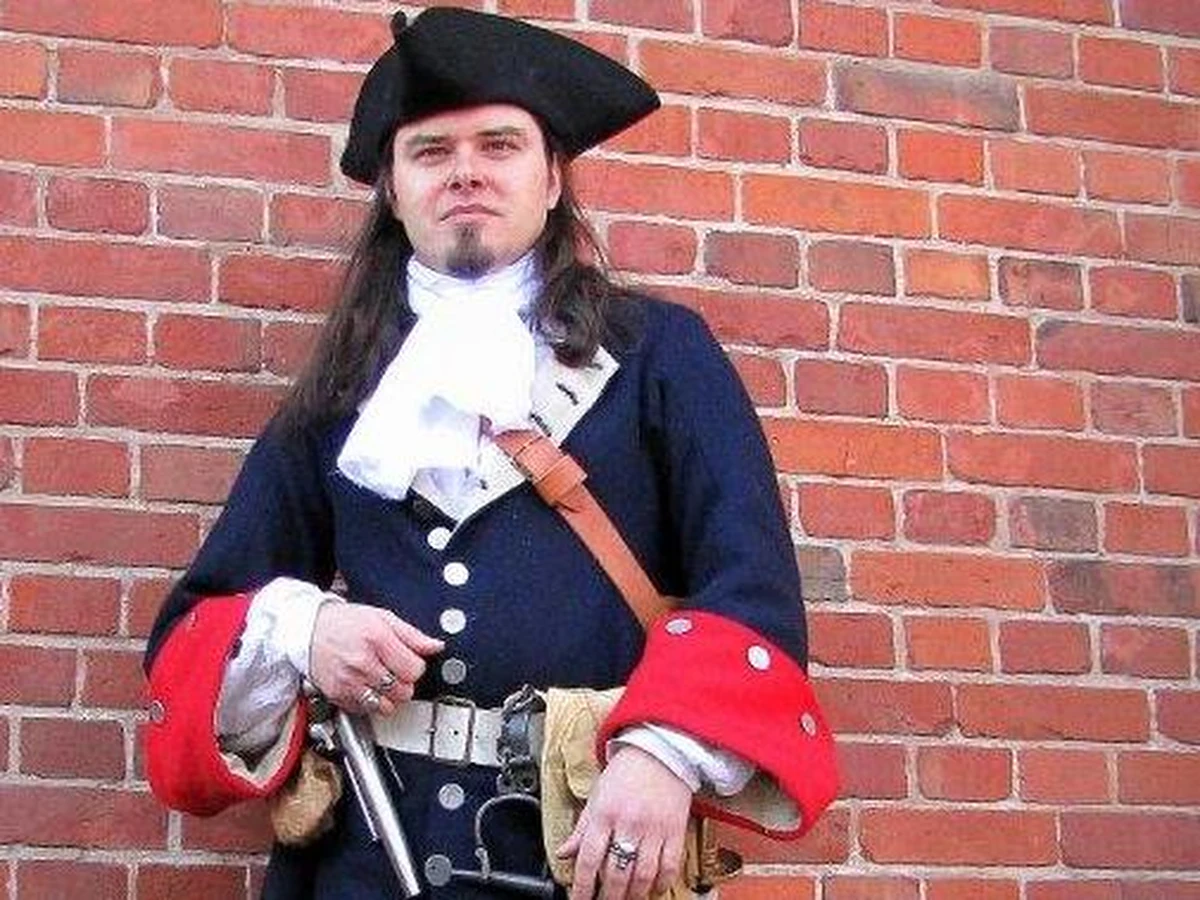 34-letni Krzysztof Kucharski został nowym Gdańskim Piratem. To on zastąpi na ulicach miasta zmarłego Andrzeja Sulewskiego, który przez ponad dwie dekady zabawiał w pirackim stroju turystów i mieszkańców. W ścisłym finale konkursu zwyciężył liczbą głosów 5:4. Pokonał Leszka Włodarczyka. Obaj finaliści są rodowitymi gdańszczanami.