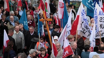 Marsz w obronie telewizji Trwam w Warszawie 