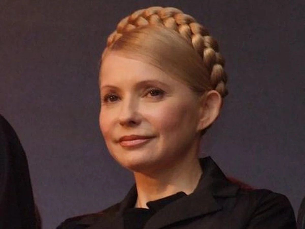 Julia Tymoszenko została z powrotem przewieziona do żeńskiej kolonii karnej w Charkowie. Wróciła tam ze szpitala, do którego nieoczekiwanie przetransportowano ją w nocy z piątku na sobotę. Liderka ukraińskiej opozycji odmówiła poddania się terapii kręgosłupa. Była premier odsiaduje wyrok siedmiu lat więzienia za nadużycie władzy przy podpisaniu umów gazowych z Rosją.