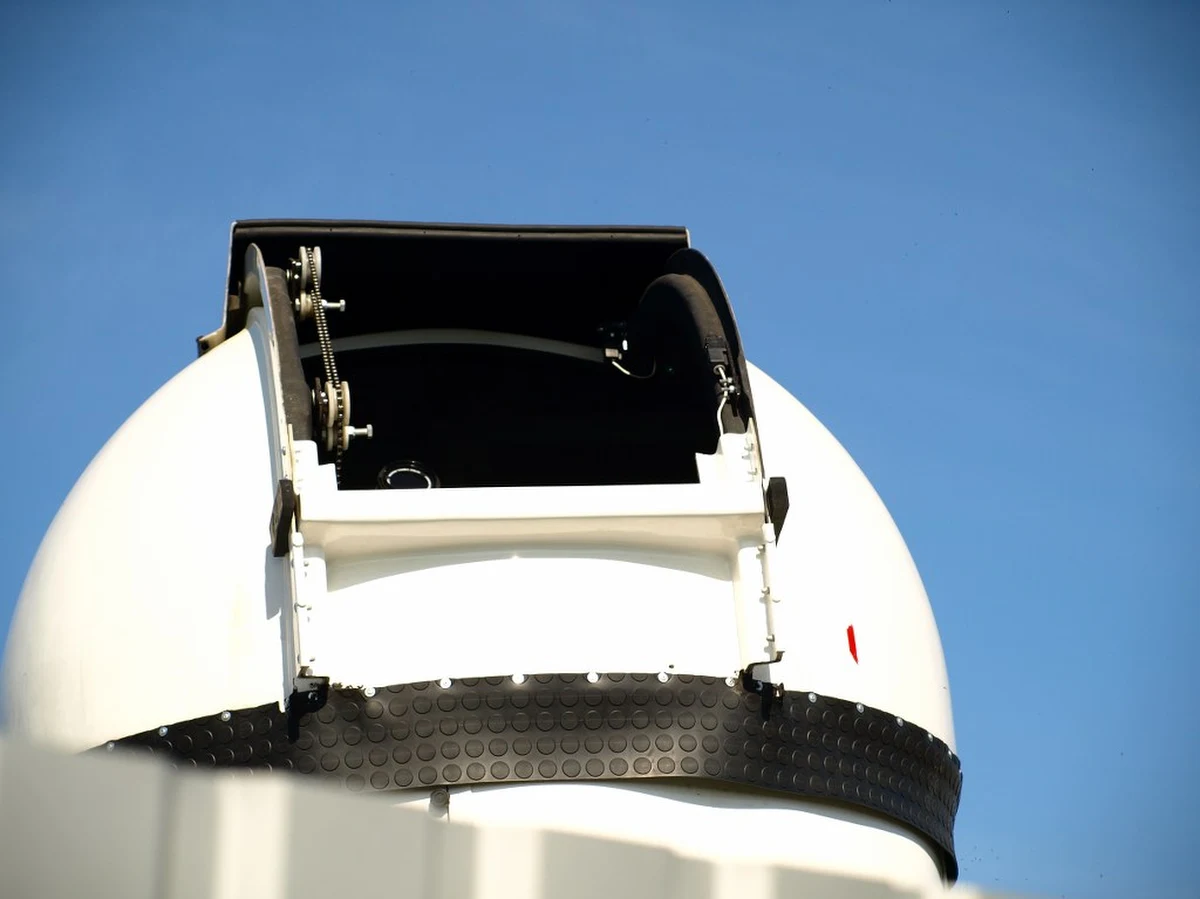 W piątek zostało otwarte po modernizacji olsztyńskie obserwatorium astronomiczne. Za prawie 3 mln złotych, wyłożonych przez miasto i Unię Europejską, obserwatorium kupiło sprzęt, który pozwoli prowadzić obserwacje i pokazy nieba w całym województwie.