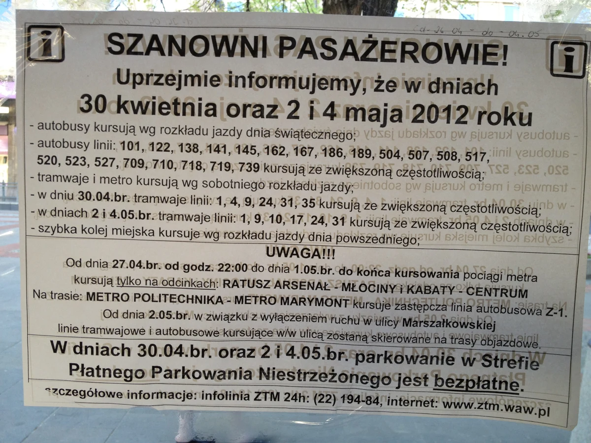Na długi weekend drogowcy zaplanowali w stolicy tak dużo remontów, że są problemy z przedostaniem się na prawą stronę Wisły. Kilkadziesiąt linii autobusowych i tramwajowych korzysta z objazdów, a mieszkańcy stolicy dwoją się i troją, żeby dotrzeć w wyznaczone miejsce.