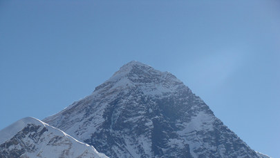 Tłok jak na Krupówkach. 200 osób chce zdobyć w weekend Mount Everest