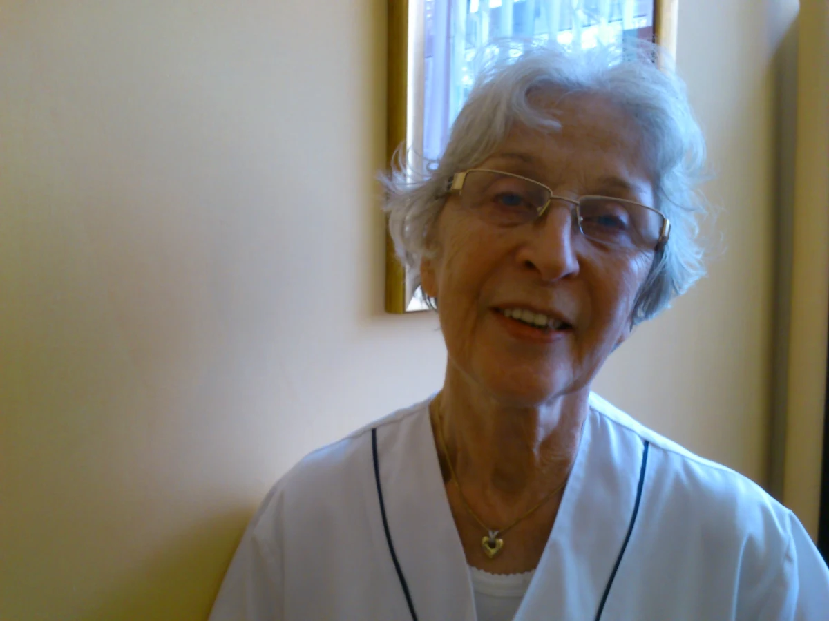 Na ceremonię przyznania Janowi Karskiemu Prezydenckiego Medalu Wolności w Stanach Zjednoczonych nie została zaproszona jego krewna - Wiesława Kozielewska-Trzaska. Mieszkająca w Gdańsku kobieta jest bratanicą Karskiego. Jak mówi, nie poinformowano jej o przyznaniu stryjowi medalu. O wszystkim dowiedziała się z mediów, podobnie jak i o skandalu podczas ceremonii. Podczas odbywającej się w Białym Domu gali Barack Obama użył określenia "polski obóz śmierci".
