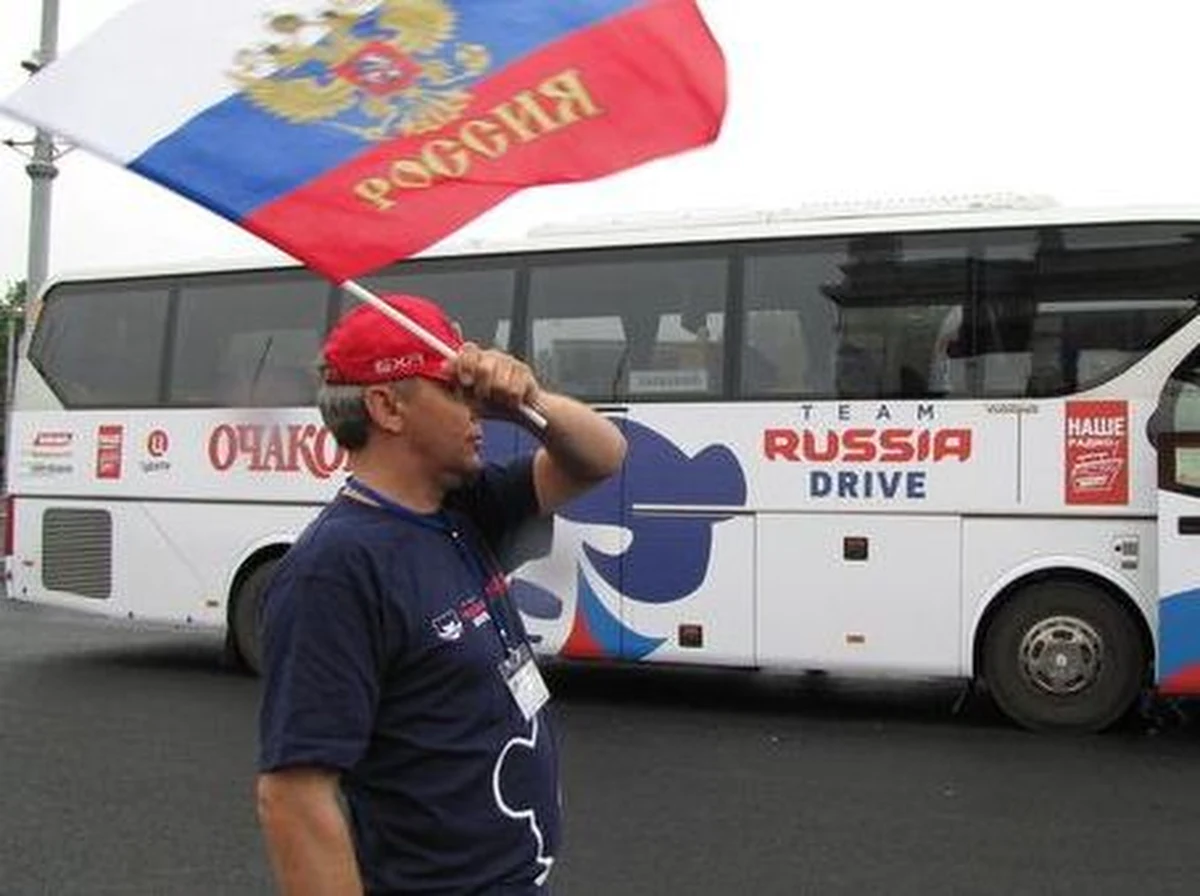 Wszechrosyjski Związek Kibiców (WOB) poinformował, że zwróci się do władz Warszawy o zgodę na przemarsz rosyjskich fanów 12 czerwca ulicami stolicy. Grupa ma przejść na Stadion Narodowy na mecz Polska-Rosja.