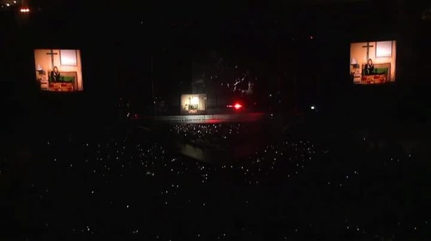 Koncert Madonny w Tel Awiwie zainaugurował międzynarodową trasę koncertową, podczas której artystka promuje swój najnowszy album, "MDNA". Zobacz fragment tego występu.