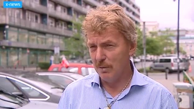 Myślę, że stać nas na zwycięstwo - tak o sobotnim meczu reprezentacji Polski mówi była gwiazda "Biało-czerwonych", Zbigniew Boniek. Jego zdaniem, zespół Franciszka Smudy przeciwko Rosji pokazał wreszcie swój kunszt i charakter (Agencja TVN/x-news).