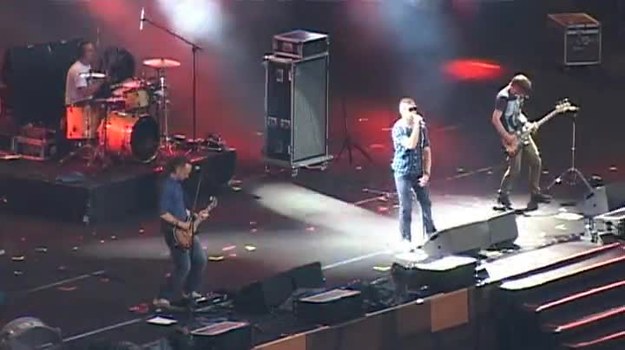 Zobacz fragmenty występu Power of Trinity na Orange Warsaw Festival 2012. Zespół jest znany m.in. z piosenki "Chodź ze mną".
