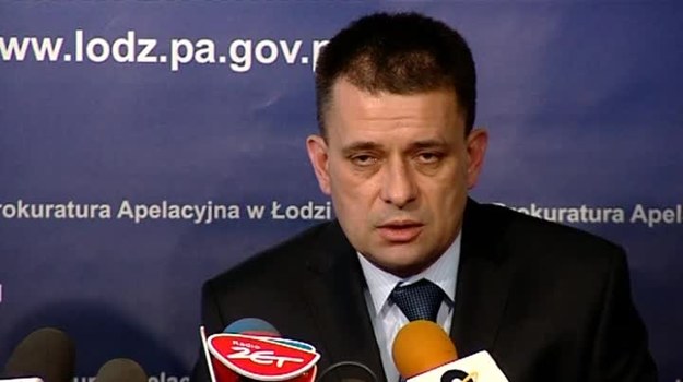 Były szef policji gen. Marek Papała zginął w wyniku napadu rabunkowego - poinformowała w środę łódzka prokuratura. Zarzuty zabójstwa byłego szefa policji usłyszały dwie osoby (TVN24/x-news).