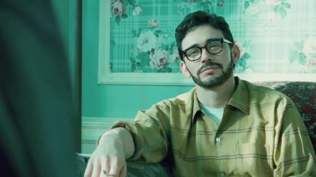 James Franco portretuje młodego Allena Ginsberga, poetę i lidera pokolenia bitników.