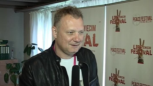 Sama idea festiwalu, jak i miejsce, w którym się on odbywa, zainteresowały Petera Gabriela na tyle, że nie musieliśmy przeprowadzać wielomiesięcznych negocjacji - Darek Maciborek z RMF FM o tym, jak doszło do występu słynnego wokalisty na Life Festival Oświęcim.