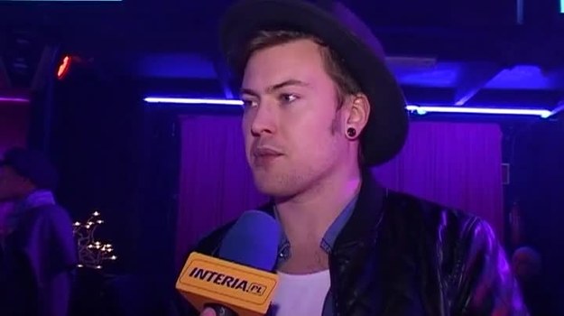 Ludzie są tak kreatywni i zwariowani, że nie wiedzieliśmy kogo odrzucić - tak o uczestnikach programu "Must Be The Music" mówi juror programu, Wojtek "Łozo" Łozowski.