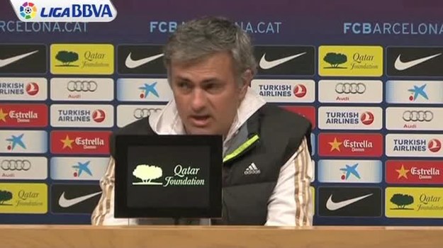 Po zremisowanym meczu z Barceloną, w wyniku którego Real pożegnał się z Pucharem Króla, Jose Mourinho stawił czoła dziennikarzom. - Mogę pogratulować Barcelonie zwycięstwa, ale tego z ubiegłego tygodnia. Wtedy wygrała zasłużenie - stwierdził. /źródło: The NewsMarket/